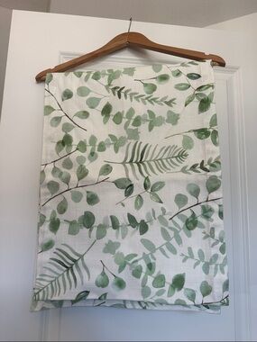 Cost Plus World Market Botanical Green Leaf Printed 100% Cotton Table Runner